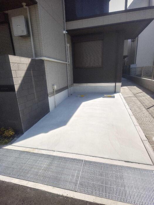 駐車場　駐車場