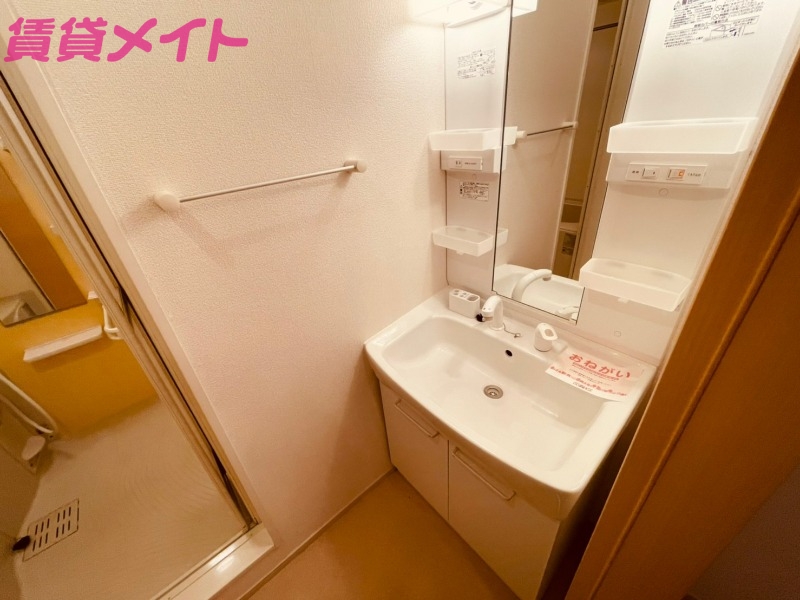 洗面設備　反転タイプ参考写真