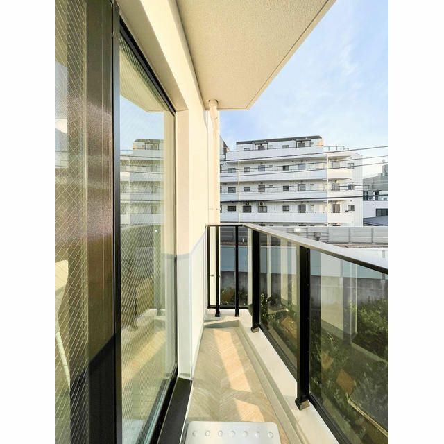 バルコニー　写真は同タイプ住居です。