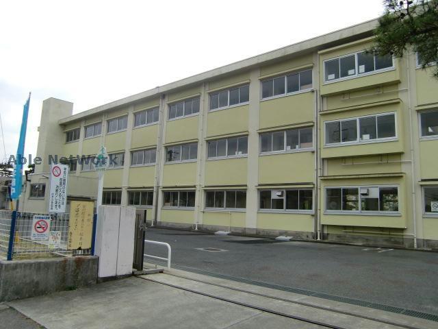 小学校　鈴鹿市立白子小学校（小学校）まで263m