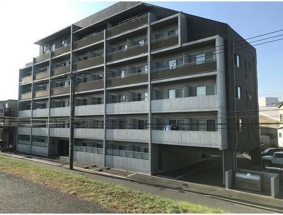 建物外観　オートロック完備