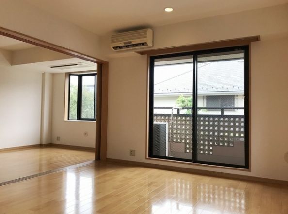 居室・リビング　別号室参考写真