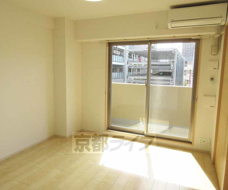 居室・リビング　日当たりのいいお部屋です！