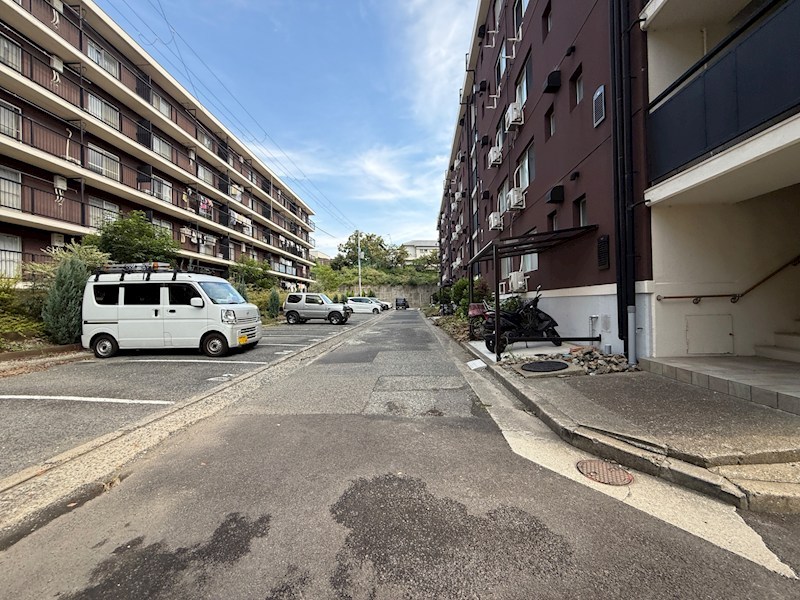 高津橋農住団地D棟の外観写真