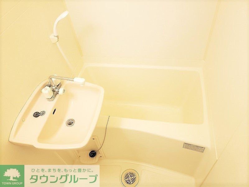 レオパレスフルールの風呂写真