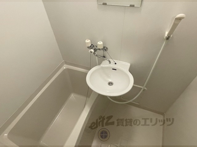 レオパレスシャルマンゾーン照杉の風呂写真