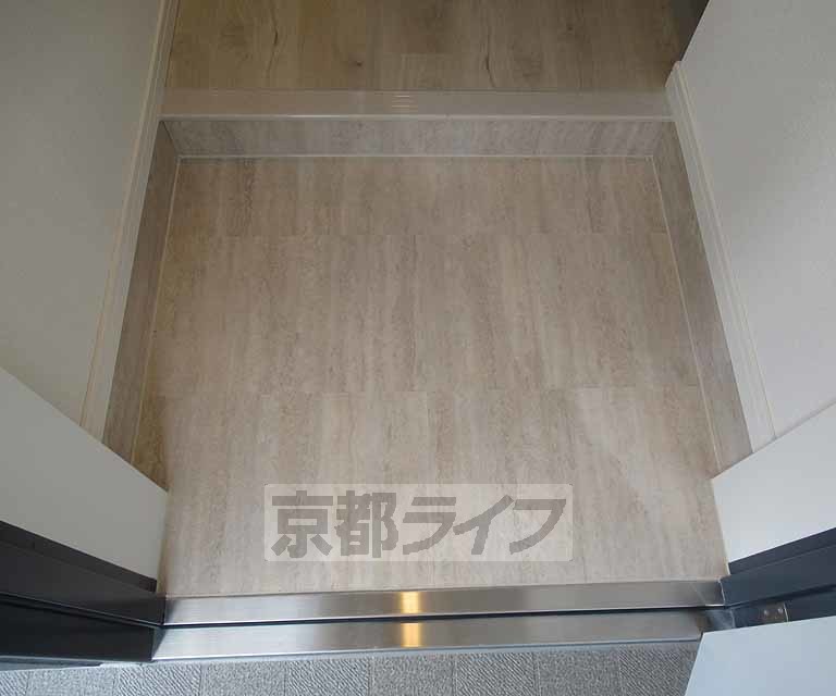 京阪交野線 交野市駅 徒歩17分 2階建 築5年の玄関写真