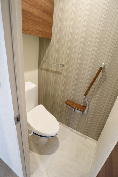 ソレディーノ川西池田フロントのトイレ写真