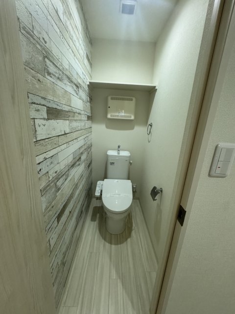 阪急神戸線 西宮北口駅 徒歩12分 3階建 築4年のトイレ写真