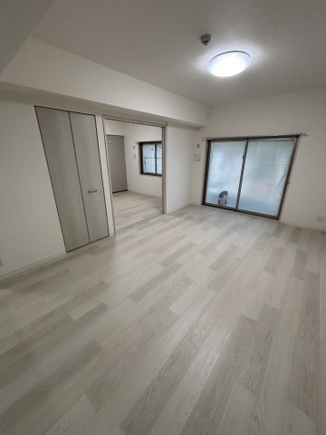 クレリア新深江の居間写真