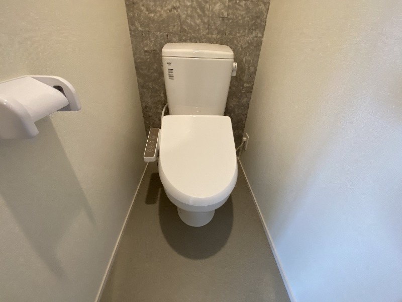 地下鉄千日前線 北巽駅 徒歩8分 3階建 築1年のトイレ写真