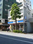 コンビニ　ローソン 新宿下宮比町店（コンビニ）まで329m