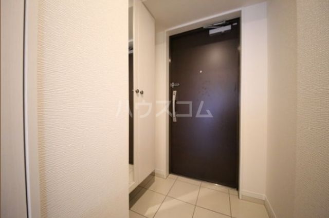 アレーヌコート金山の玄関写真