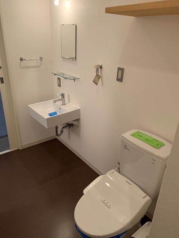 東急田園都市線 高津駅 徒歩9分 5階建 築39年のトイレ写真