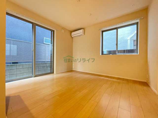 TA-NYAの居間写真