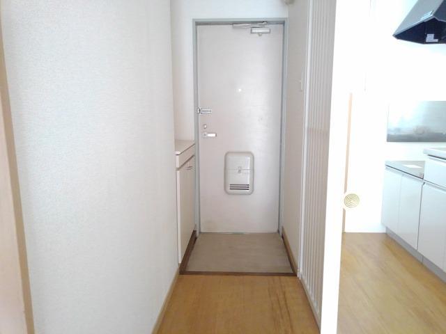 パレス山形の玄関写真