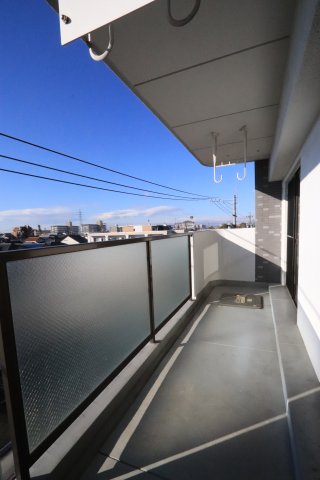 バルコニー　4F別部屋のバルコニーになります。