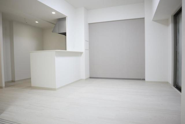 ＪＲ東海道本線 塚本駅 徒歩3分 8階建 築8年の居間写真