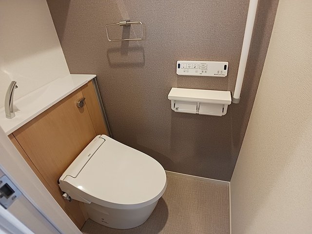 トイレ　ゆったりとした空間のトイレです