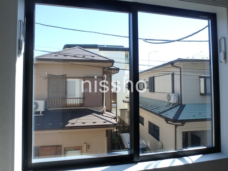 眺望　東向きで日差しが入る窓！