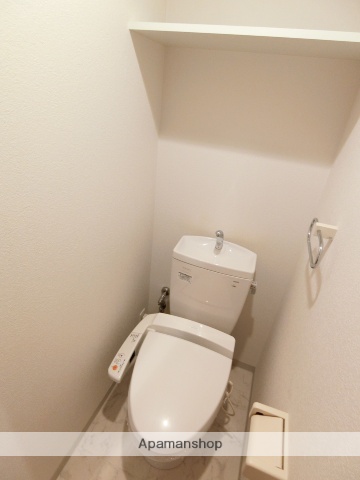 京急本線 屏風浦駅 徒歩16分 3階建 築17年のトイレ写真