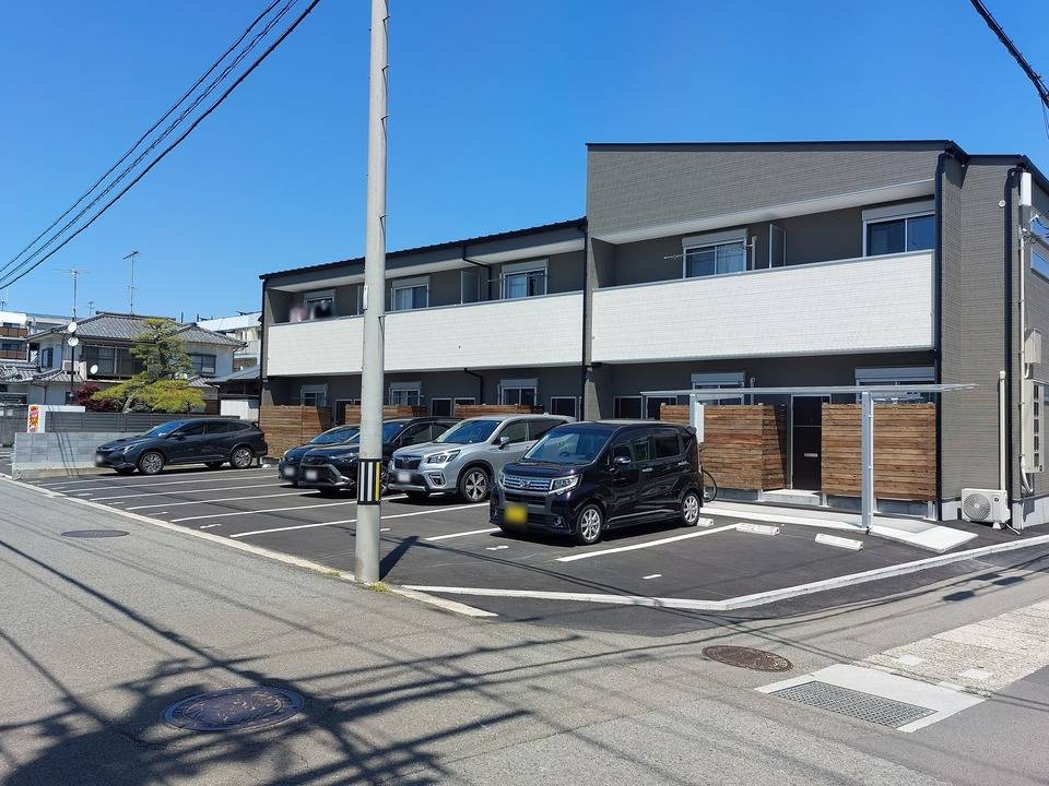 駐車場　駐車場