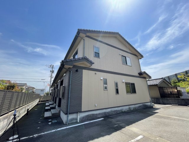 建物外観　外観は落ち着いています