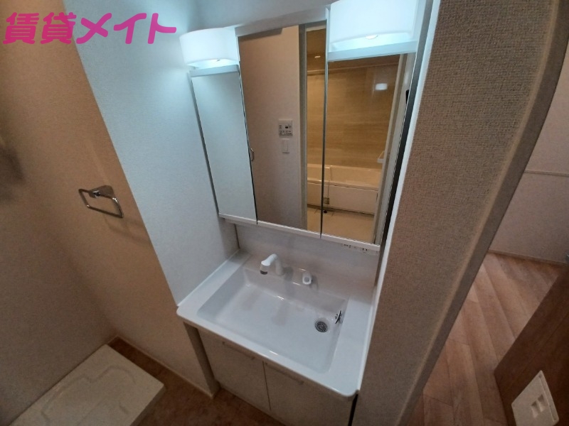 洗面設備　同型タイプ画像