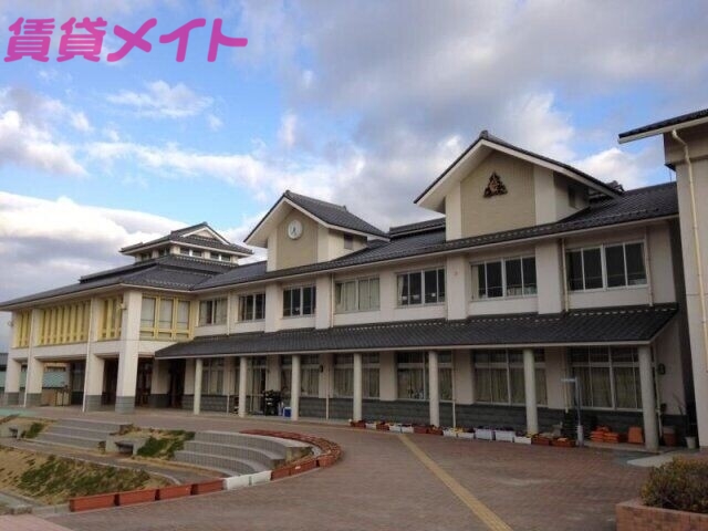 中学校　桑名市立長島中学校（中学校）まで1189m