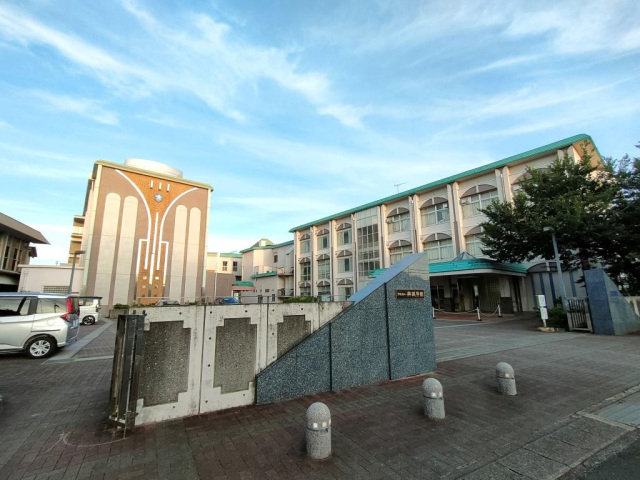小学校　浜松市立城北小学校（小学校）まで652m