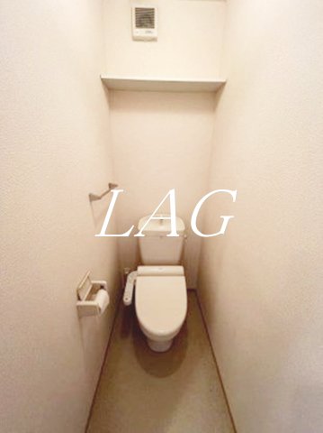 京成松戸線 高根公団駅 徒歩12分 3階建 築16年のトイレ写真