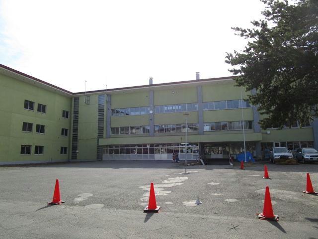 小学校　帯広市立若葉小学校（小学校）まで978m