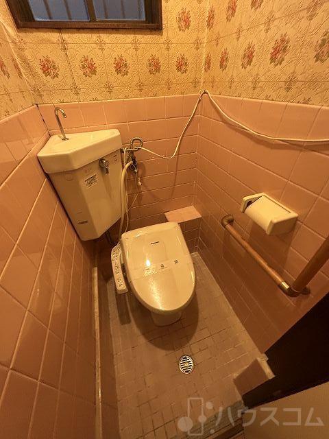 南海高野線 萩ノ茶屋駅 徒歩2分 2階建 築50年のトイレ写真