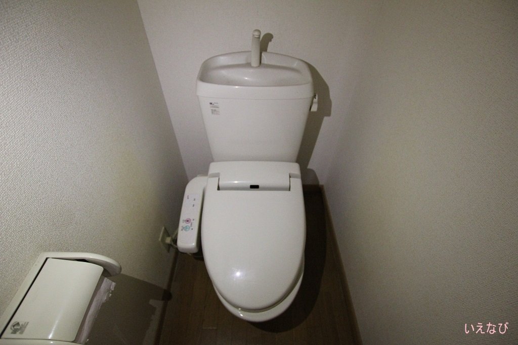 ＪＲ山陽本線 福山駅 徒歩45分 2階建 築22年のトイレ写真