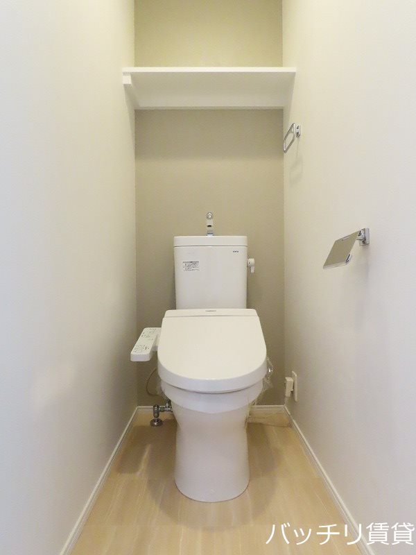 トイレ　※同マンション別部屋写真の為、現状優先。