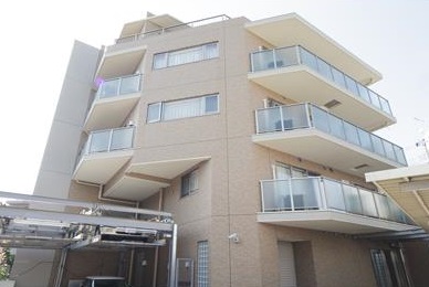 建物外観　妙蓮寺駅徒歩5分のマンションです。