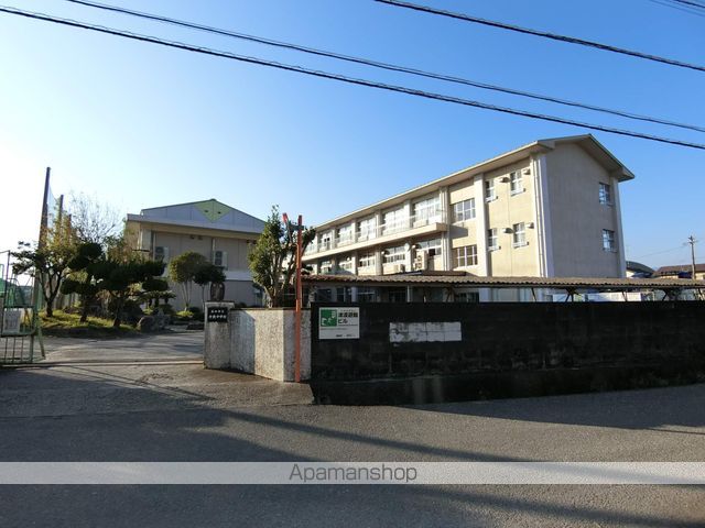 中学校　高知市立介良中学校（中学校）まで568m