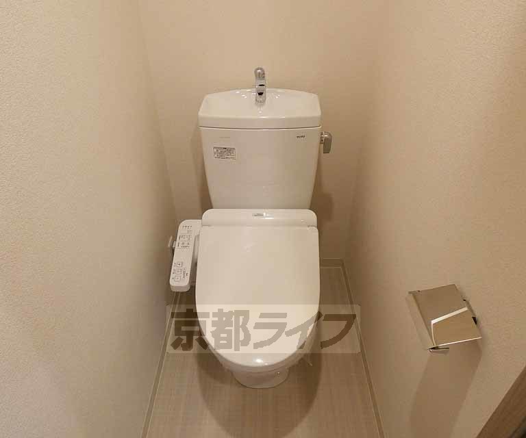 地下鉄烏丸線 十条駅 徒歩5分 7階建 築6年のトイレ写真