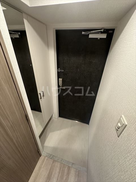 エスリード ザ・グラン大阪ノースの玄関写真