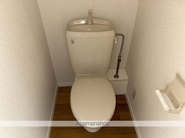 都営大江戸線 練馬駅 徒歩15分 3階建 築27年のトイレ写真