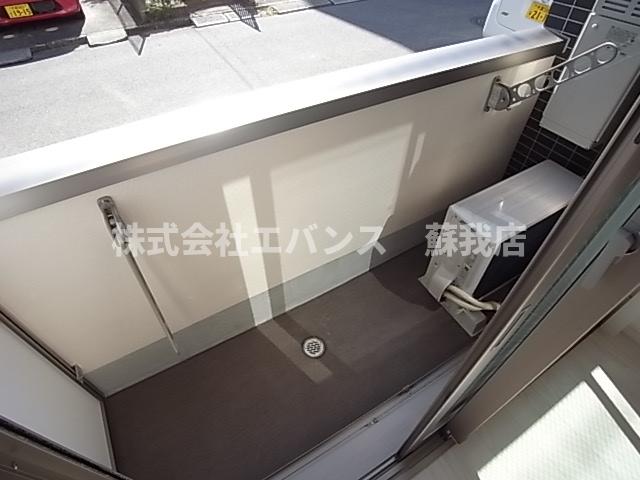 バルコニー　開放的で明るい空間を演出してくれるバルコニーです