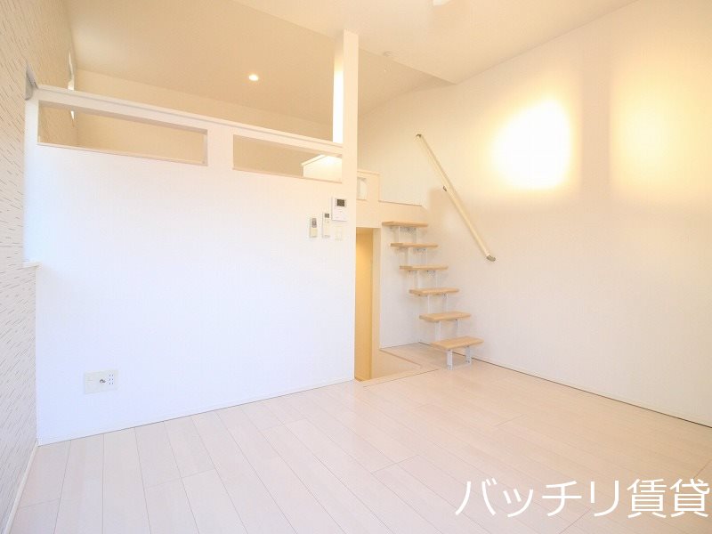 居室・リビング　画像は同型タイプの為現状を優先致します。