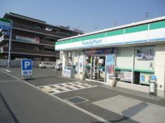 コンビニ　ファミリーマート堺金岡町店（コンビニ）まで386m
