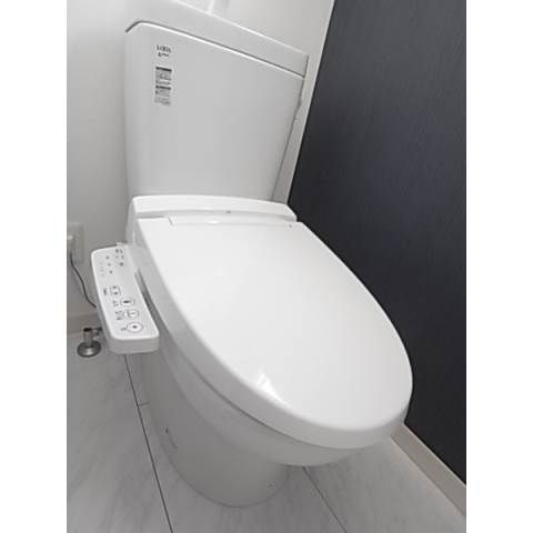 東急池上線 荏原中延駅 徒歩5分 3階建 築11年のトイレ写真