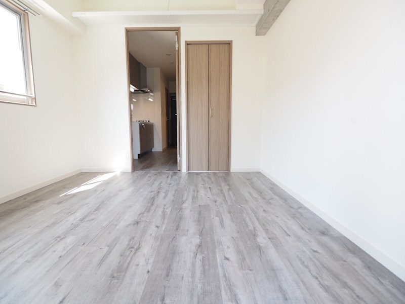 居室・リビング　角部屋で風通しがいいです