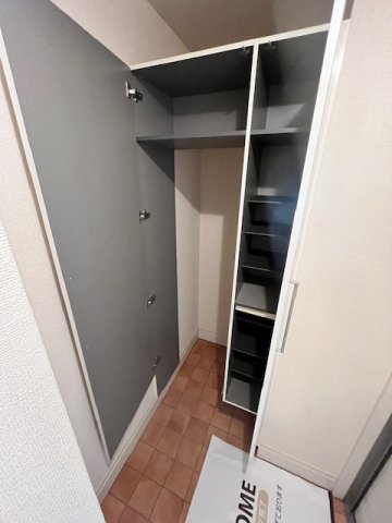 玄関　※写真はモデルルーム仕様となります