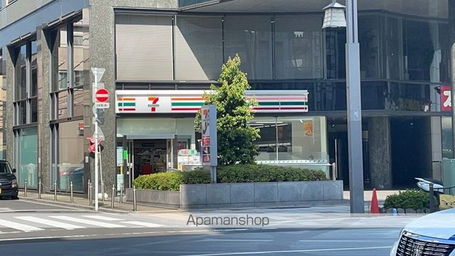 コンビニ　セブンイレブン（コンビニ）まで380m