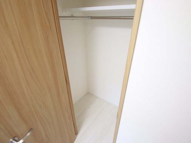 収納　※同タイプ、別のお部屋の参考写真です。