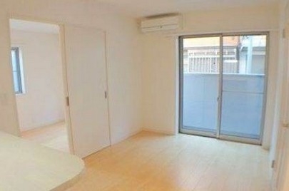 居室・リビング　※別部屋の参考写真です。