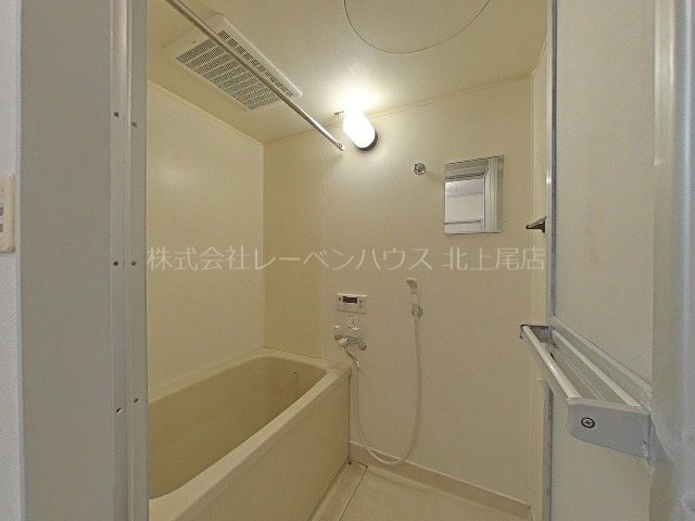 バス・シャワールーム　追い炊き機能付き